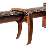 Pince de capodastre a changement rapide, accordeur pour guitare acoustique electrique, ukulele ou mandoline, ... Pince de capodastre a changement rapide, accordeur pour guitare acoustique electrique, ukulele ou mandoline, ...