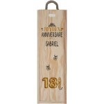 Caisse à vin en bois vide personnalisée prénom · ballons dorés anniversaire 18 ans Caisse à vin en bois vide personnalisée prénom · ballons dorés anniversaire 18 ans