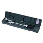 Cl� dynamom�trique � r�armement manuel � cliquet amovible - couple de serrage : 40 - 200 n. m - carr� ...