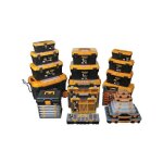 Coffret de rangement en plastique avec bacs amovibles - 15 osc15 ri7034