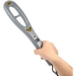 D�tecteur de scanner de m�taux portable haute sensibilit� tenu dans la main de recherche de chasseur ...
