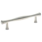 Poignée bâton zamak finition chromé mat - longueur 130 mm entraxe 96 mm - 7061 Poignée bâton zamak finition chromé mat - longueur 130 mm entraxe 96 mm - 7061
