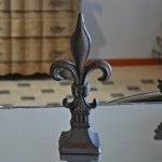 Grande fleur de lys fonte 12x8x26cm