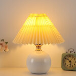 Lampe de chevet nordique, petite lampe de table lumi�re chaude e27, abat - jour en tissu pliss� base ...