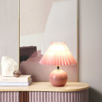 Lampe de table pliss�e mignonne de style vintage avec base en c�ramique rose et abat - jour pliss� rose ...