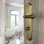 Ouvre&d�co - 2 poign�es de porte carina verrou condamnation, laiton patin� entraxe 195 mm