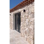 Parement mural en pierres s�ches scabos ? dimensions 1 m� ? teintes beiges, noisettes et ocres ? pose ...
