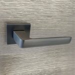 Secury - t - poign�es de porte sur rosace canon de fusil / anthracite carr� - mod�le fabrizia