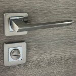 Secury - t - poign�es de porte sur rosace chrom�es satin�es - mod�le morgan � condamnation