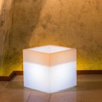 Pot de fleurs lumineux cube led carr� en r�sine h 40 40x40 lampe blanche
