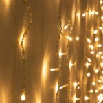 Rideau lumineux 240led ip44 4m - c�ble transparent - blanc chaud - silumen