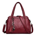 Sac  bandoulire pour femme avec bandoulire en cuir bordeaux, sac  main sac  dos