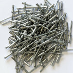 Sachet de 500 rivets pop multi serrage de 4. 8x18 a tete standard