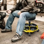 Tabouret de m�canicien � v�rin pneumatique et � roulettes d?une capacit� de 150 kg si�ge � roulettes ...