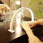 Longueur : 39 cm - hauteur : 21, 5 cm - lampe de table demi - lune - lampe pour extensions de cils - ...