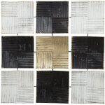 Dcoration mural avec diffrentes plaques de forme carre en mtal noir dor et blanc pour intrieur ...