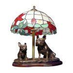 Bouledogue français - lampe avec abat - jour en vitrail, lampe de table avec statuette de chien, décoration ... Bouledogue français - lampe avec abat - jour en vitrail, lampe de table avec statuette de chien, décoration ...