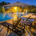 Costway - parasol de jardin / parasol d�port� et inclinable de jardin dia 270 cm avec 16 led marron