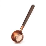 Cuill�re doseuse � caf� en cuivre massif et bois, quantit� de caf� moulu : 10 g