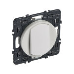 Interrupteur ou va et vient ou commande de vmc c�liane complet 10 ax 230 v alternatif (067701)