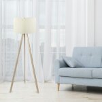 Lampadaire trépied effet bois clair, abat - jour écru kilis Lampadaire trépied effet bois clair, abat - jour écru kilis
