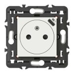 Prise 2p + t fr usb c bl + sup -