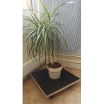 Porte plante carr� sur roulettes
