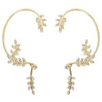 Lot de 2 boucles d'oreilles � pompons longs pour femmes. .