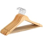 Cintres wenko en bois 8 pièces 45 cm marron avec barre pantalon antidérapante et encoches pour jupes ... Cintres wenko en bois 8 pièces 45 cm marron avec barre pantalon antidérapante et encoches pour jupes ...