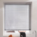 Madecostore - store vnitien micro - perfor aluminium 25mm - gris - l75 x h175cm