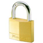 Cadenas en laiton massif d'une largeur de 30 mm master lock 130eurd Cadenas en laiton massif d'une largeur de 30 mm master lock 130eurd