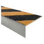 Nez de marche large 100 mm avec antid�rapant photolum non perc� longueur 3000 mm finition jaune et noir ...