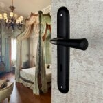 Ouvre&déco - 2 poignées de porte cleo entrée de clé, bois noir entraxe 195 mm Ouvre&déco - 2 poignées de porte cleo entrée de clé, bois noir entraxe 195 mm