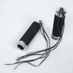 Paire de poigne de guidon mousse noir avec frange et embout