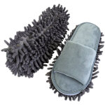 Pantoufles de sol en velours � bout ouvert, pratiques et douces, pour le nettoyage des sols.