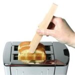 Pince � toast et cornichon en h�tre - 18x2 cm