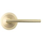 Poign�e droite avec rosace �65 mm en aluminium couleur laiton mat (quincaillerie incluse)