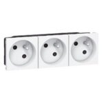 Prise blanche - 3 x 2p + t - mosaic legrand