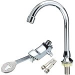 Robinet de bassin de laboratoire - p�dale en cuivre - m�langeur en laiton - robinet d'eau froide