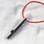 Sifflet de survie en titane ultralger - avec cordon - pour randonne, camping et urgence - son puissant ...