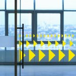 Signaletique. biz france - triangles de marquage pour vitres (wvit08) - noir - hauteur : 18 cm Signaletique. biz france - triangles de marquage pour vitres (wvit08) - noir - hauteur : 18 cm