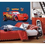 Stickers g�ant cars de disney - mod�le flash mc queen