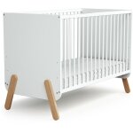 Les tendances - at4 - lit bébé en bois pirate blanc et hêtre 60 x 120 cm Les tendances - at4 - lit bébé en bois pirate blanc et hêtre 60 x 120 cm
