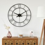 Bobochic - horloge industrielle ronde 60 cm avec chiffres romains en métal noir Bobochic - horloge industrielle ronde 60 cm avec chiffres romains en métal noir