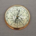 Boussole ronde dôme laiton 4x8cm Boussole ronde dôme laiton 4x8cm
