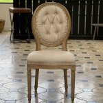 Signature - chaise mdaillon capitonne chne lin beige 50x97x50cm