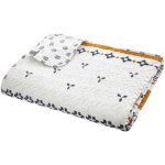 Couvre - lit double face, blanc avec motif ethnique, 240 x 220 cm Couvre - lit double face, blanc avec motif ethnique, 240 x 220 cm