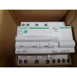 Resi9 xp - disjoncteur diff�rentiel - 3p + n - 20a - 30ma - courbe c - type asi (r9pdcs20)