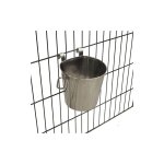 Dog bucket drinker, en acier inoxydable, spécial pour l'accrochage en cage, capacité 5 700 ml. Dog bucket drinker, en acier inoxydable, spécial pour l'accrochage en cage, capacité 5 700 ml.