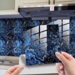 Film adh�sif d�coratif imitation marbre bleu clair, pour carrelage, mur ou sol, 10 x 10 cm, lot de 10. ...